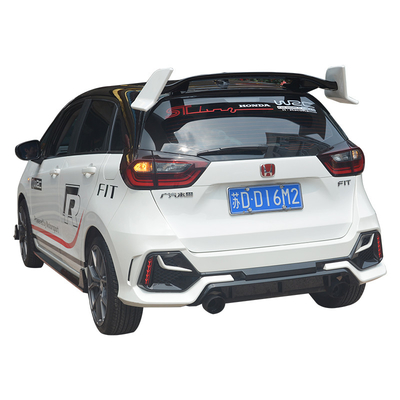 2014-2020 Honda Fit GK5 طقم هيكل السيارة المصد الأمامي المصد الخلفي التنانير الجانبية